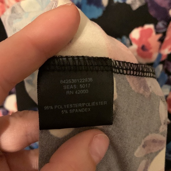 Joe Boxer floral tunic top with mock neck and keyhole cutout in front 😍😍😍 - Picture 7 of 9